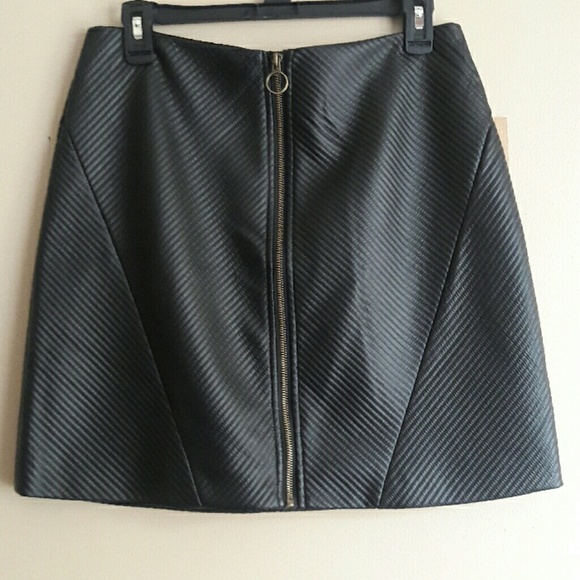 RACHEL Rachel Roy Dresses & Skirts - ❗Price Firm❗NWT RACHEL Rachel Roy Zip up skirt